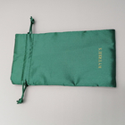 Το πράσινο δώρο Drawstring υφάσματος σατέν κεντητικής τοποθετεί το μέγεθος 7x9cm σε σάκκο