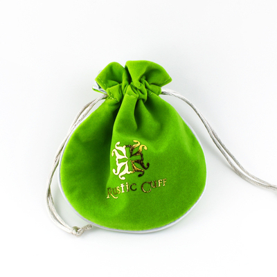 Το αποτυπωμένο σε ανάγλυφο δώρο Drawstring υφάσματος λογότυπων τοποθετεί τις μικρές τσάντες κοσμήματος βελούδου